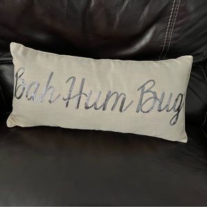 Thro holiday pillow new with tag
